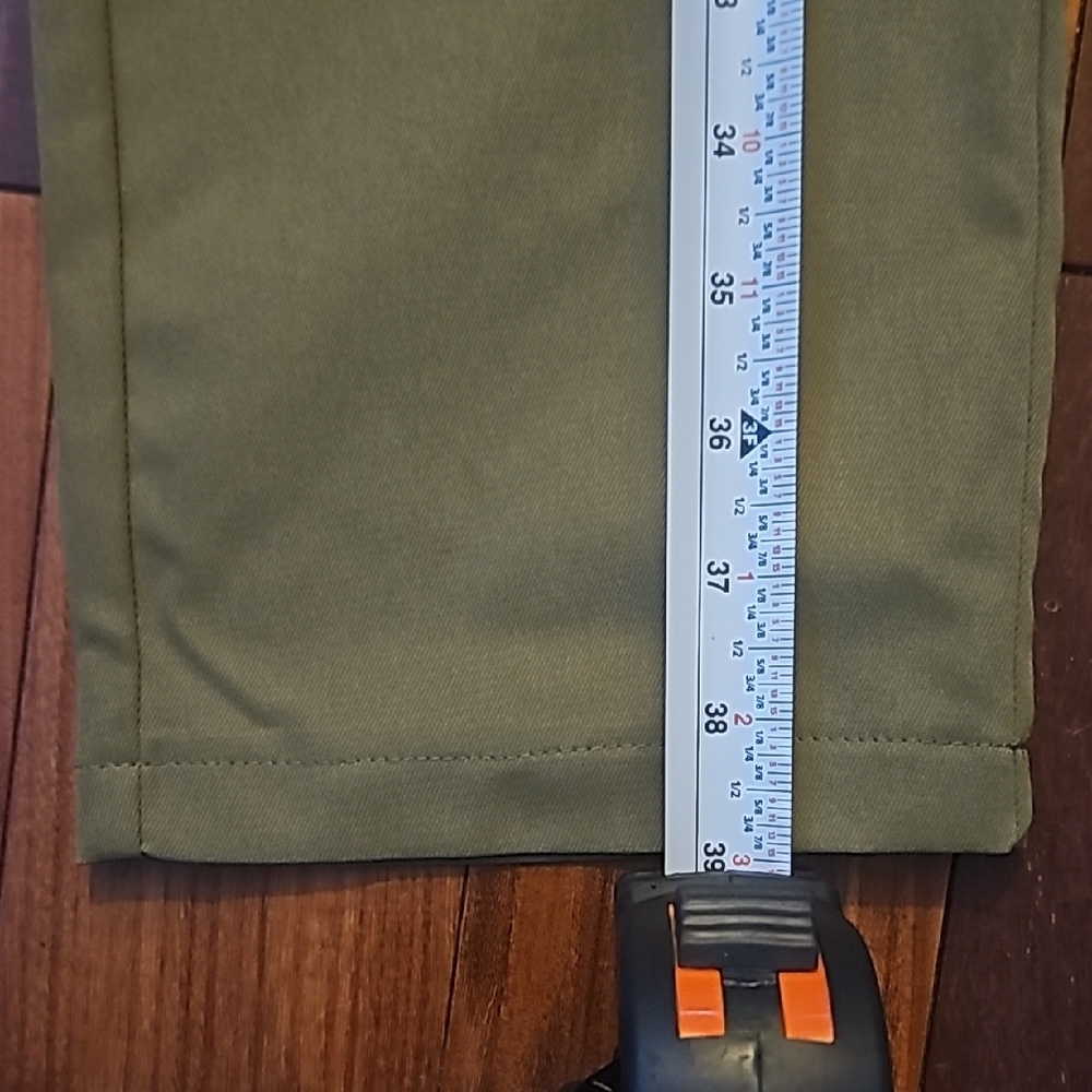 PrettyLittleThing Womans Green Cargo Pants - Picture 5 of 7